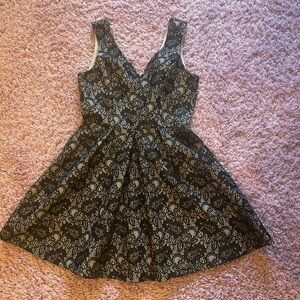 Elegant Black and Cream Lace Dress